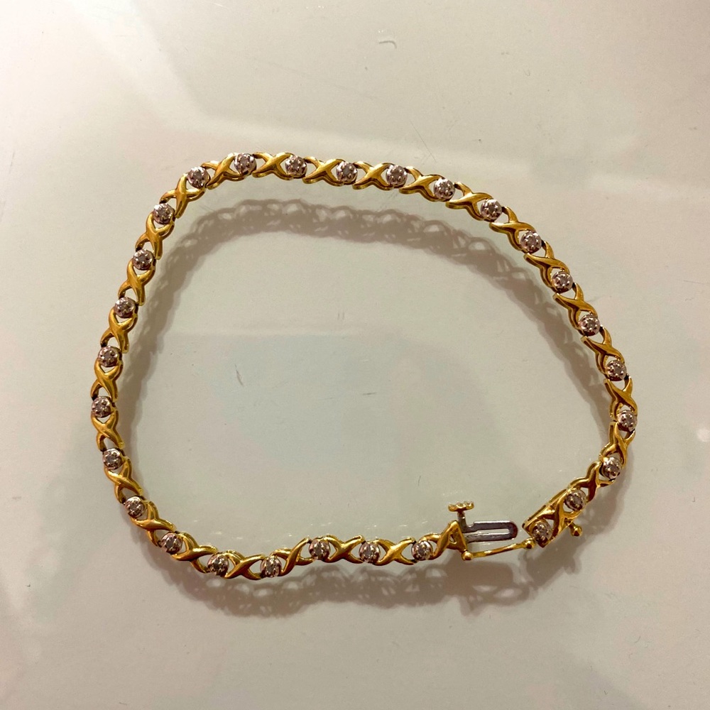 Gold diamond bracelet